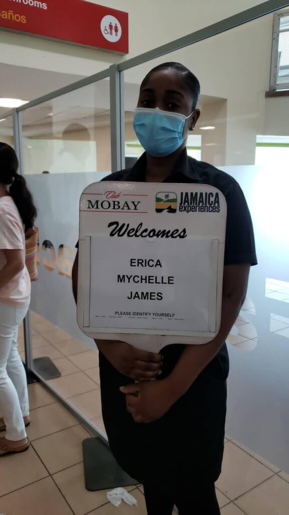 Club MoBay Airport Lounge